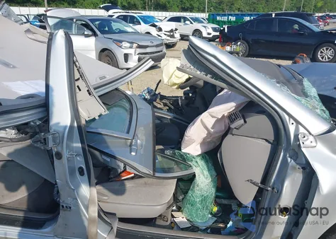 2008 Toyota Corolla Ce z USA, uszkodzony, nr VIN 1NXBR32E38Z994250